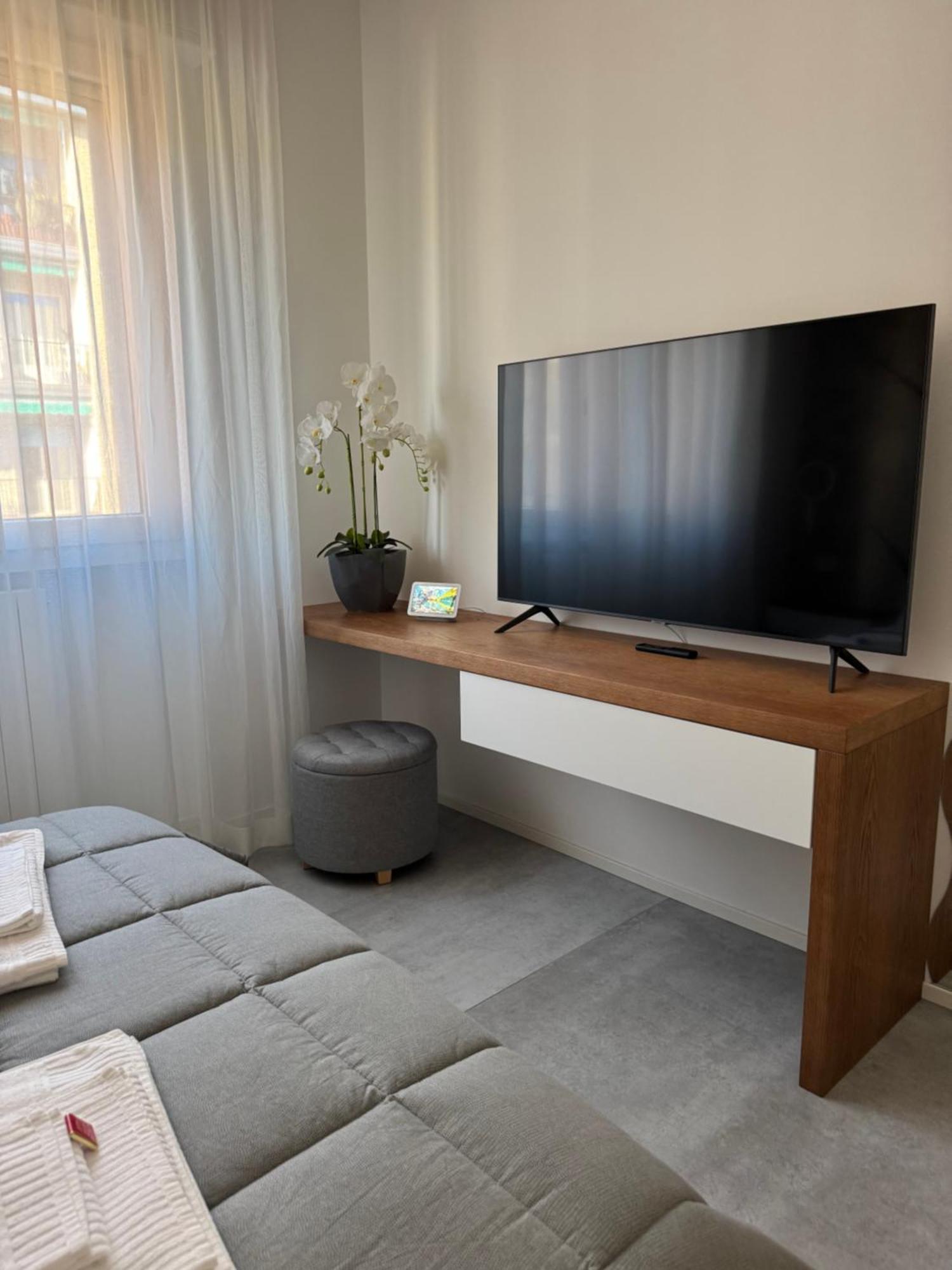 B&B Prestige Корсико Екстериор снимка